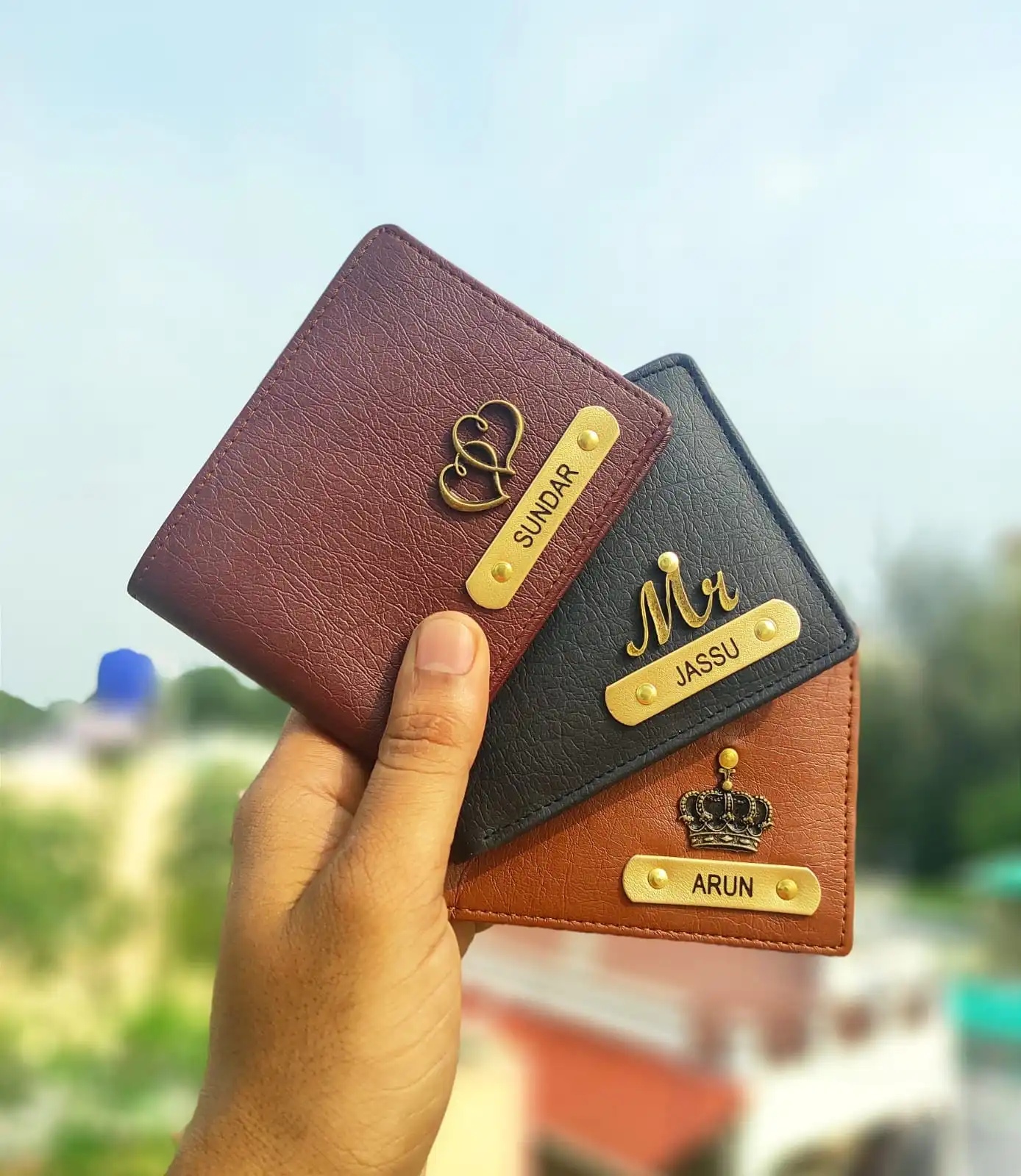 Customized Mens Wallets With Name Tag & Charm 8.0 | a2zeegifts